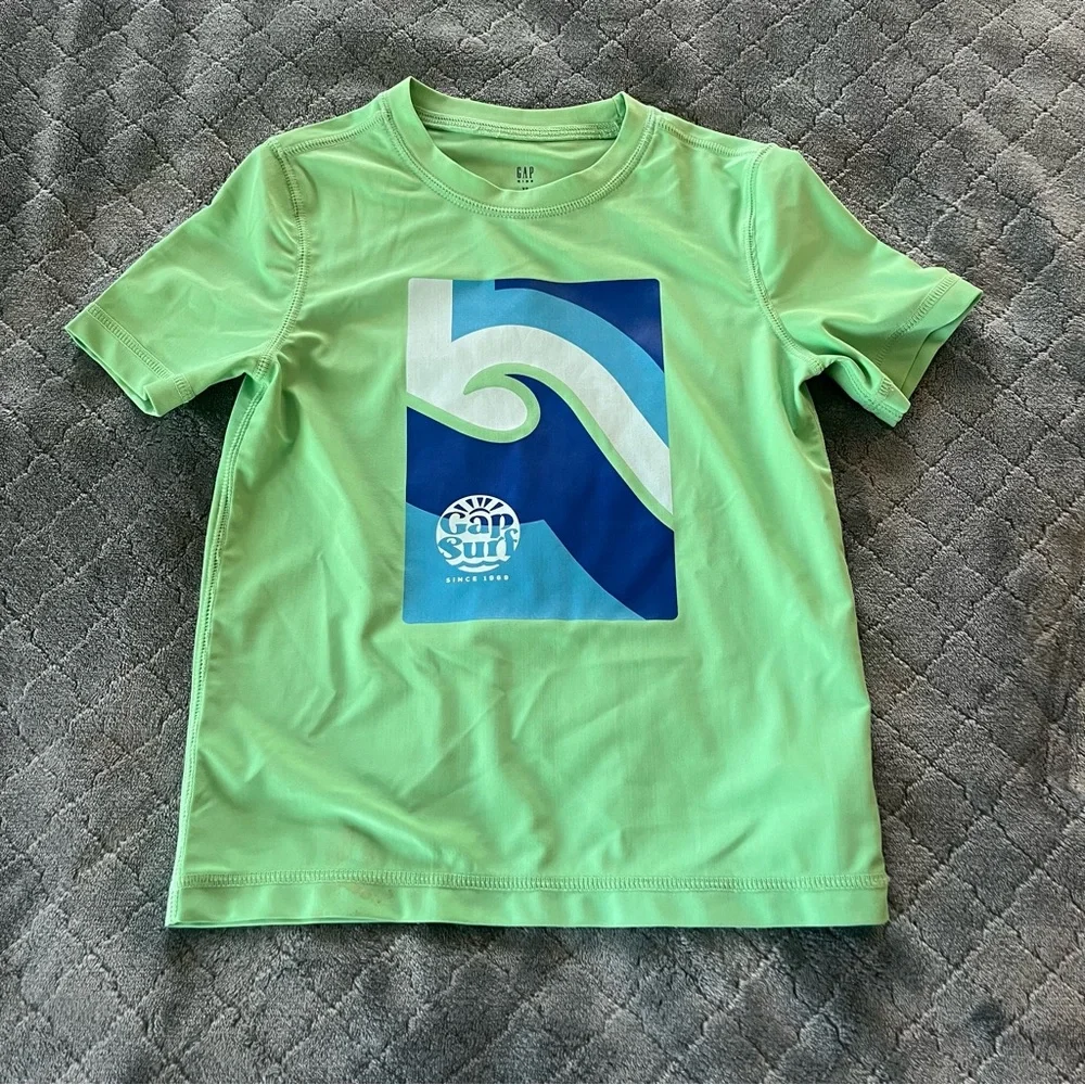 GAP Kids Green Surf Rash Guard Tee‎ SPF 50